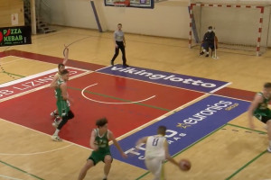 Tomas Kuzminskas pasodina savo varžovą ant grindų