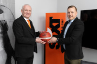 „URBO-NKL“ ir automobilių nuomos kompanija SIXT stiprina partnerystę